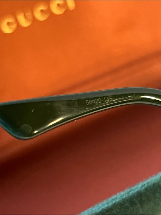 Gucci Black Round with red/green frame color Sunglasses with Gold Bridge main image 9